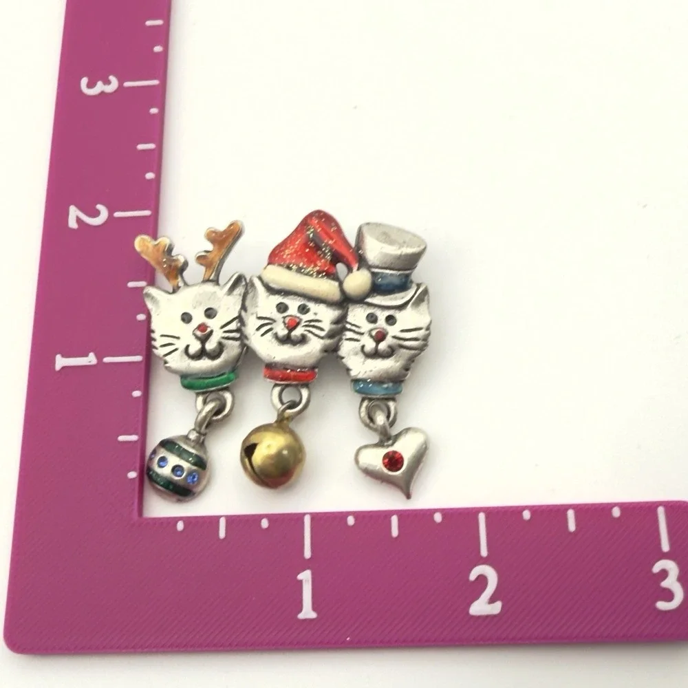 AJMC Christmas Cat Brooch Dangle Charms Santa Reindeer Snowman Pin Bell